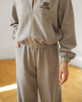 121 Спортивний костюм з бавовни на підкладці з вишивкою